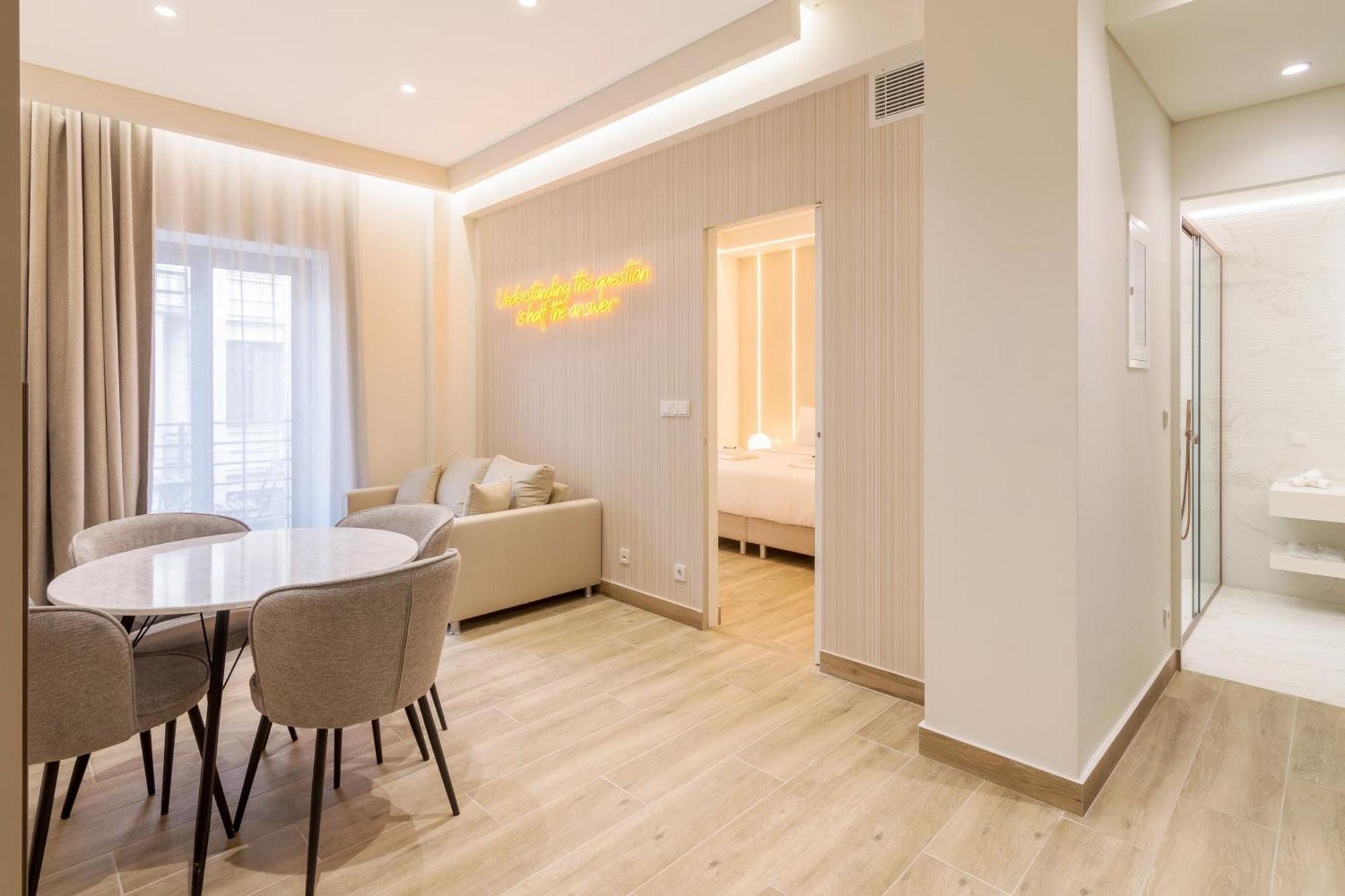 Socrates Fully Equipped Apartments With Unique Design Athen Eksteriør bilde